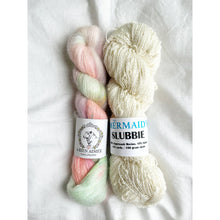 Load image into Gallery viewer, Snow Flurries Slouch
