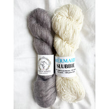 Load image into Gallery viewer, Snow Flurries Slouch
