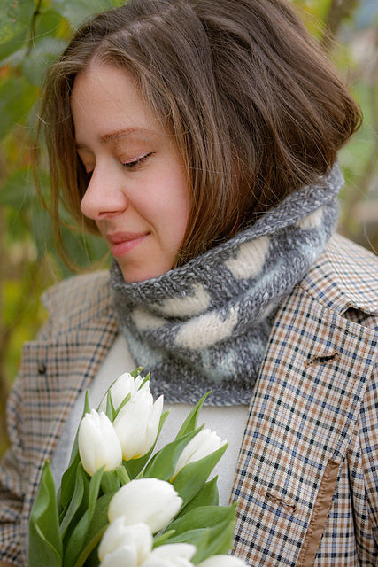 Winter Bulbs Cowl