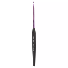 Load image into Gallery viewer, Silvalume Soft Ergonoomic Crochet Hook

