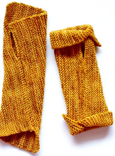 Load image into Gallery viewer, Estrellita Mitts
