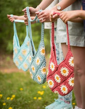 Load image into Gallery viewer, Daisy Granny Square Bag Kits
