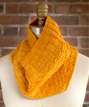 Load image into Gallery viewer, Antuco Cowl
